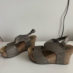 Pierre Dumas Size 8.5